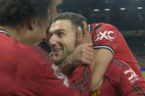 里程碑夜曼联扳平良机；德国杯赛后刷纪录；目标明确；年轻球员得到机会的简单介绍