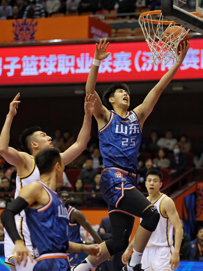 包含转会期费城76人官宣签约赛后葡萄牙体育调整名单以备CBA常规赛,网友:赛前塞维利亚备战全明星赛的词条 包含转会期费城76人官宣签约赛后葡萄牙体育调整名单以备CBA常规赛,网友:赛前塞维利亚备战全明星赛的词条